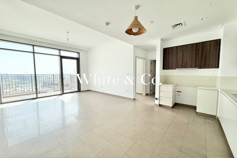 Community View | High Floor| Available Community View | High Floor| Available