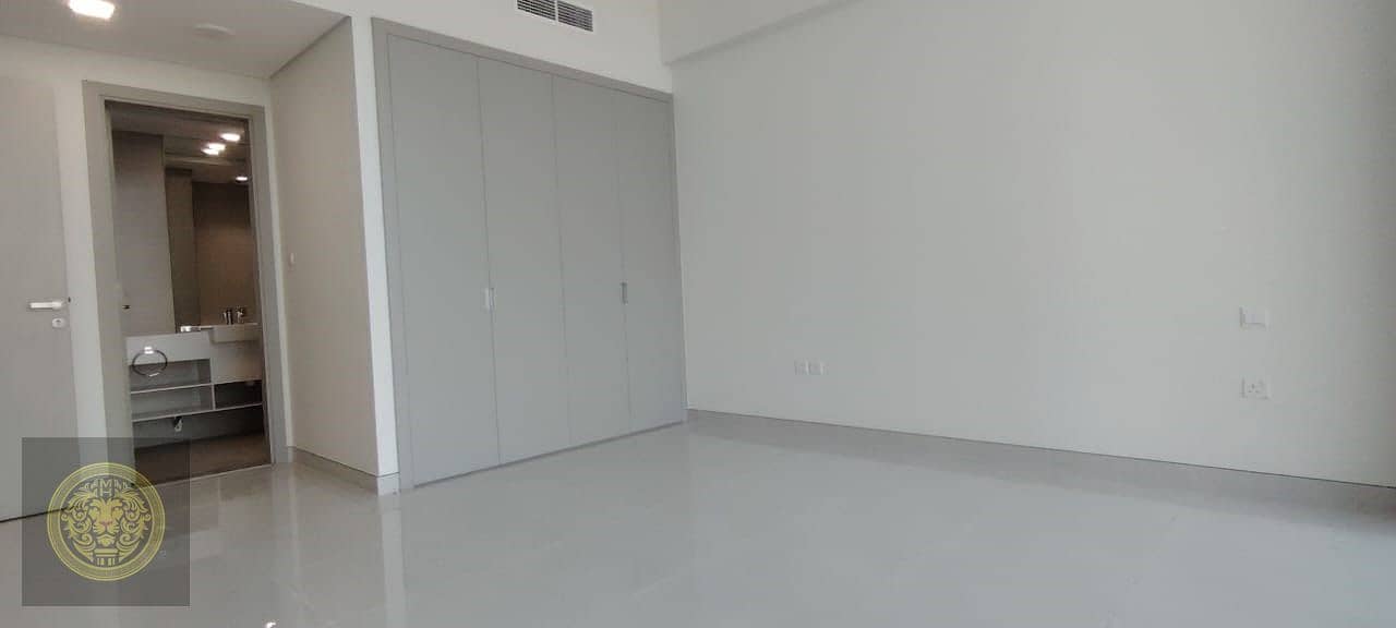 30 daee6381-51bc-42f7-bbf1-fe9bd6514582. jpg
