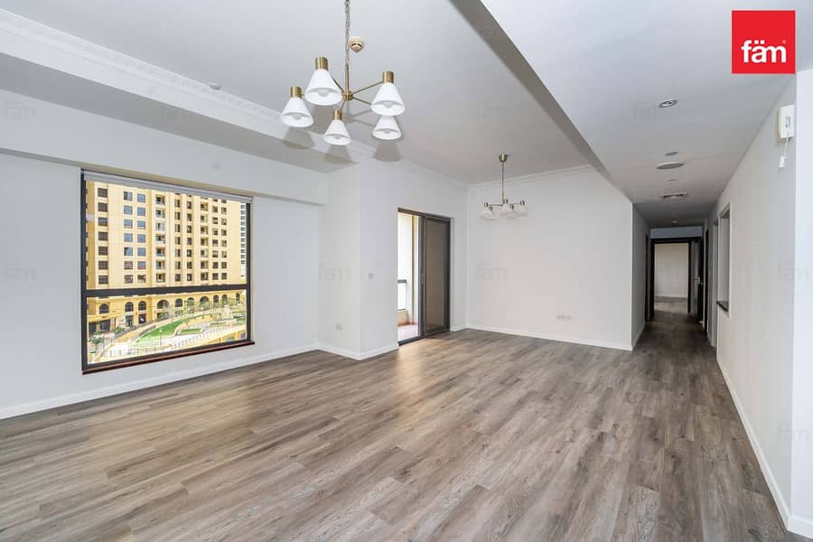 Large Layout with Laundry I Renovated I Vacant Large Layout with Laundry I Renovated I Vacant