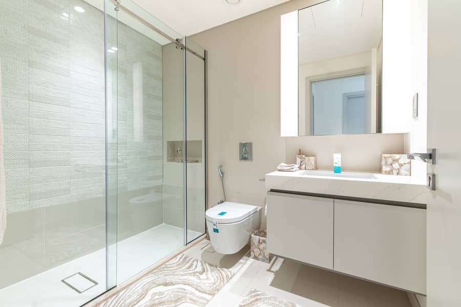 15 Washroom 1. jpg