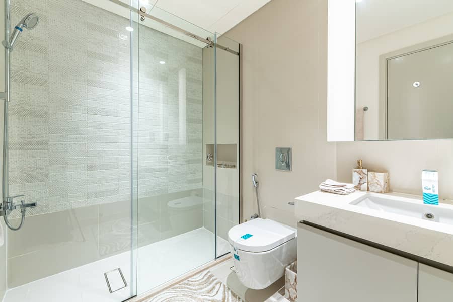 17 Washroom 2. jpg