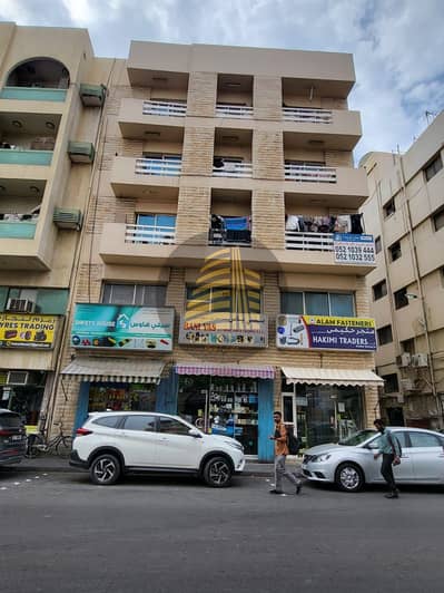 Shop Tayiba Building