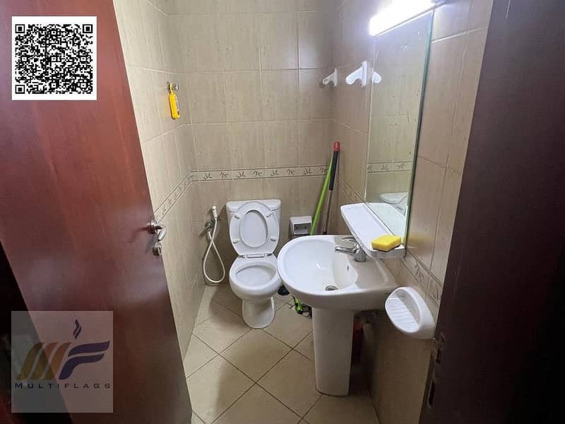 17 2ce81390-ec60-4521-8b54-75c2967a5d46. jpg
