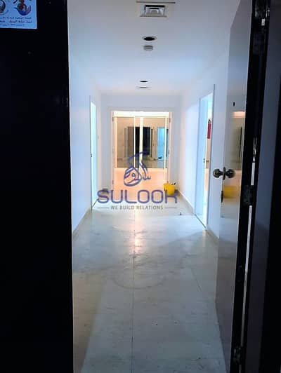 Huge 4BR apartment in well maintained tower near CORNICHE Huge 4BR apartment in well maintained tower near CORNICHE