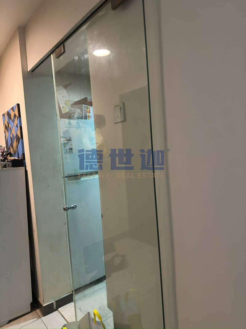 5 bd6e74d2-81de-4cca-a1e9-d7ee72a7e851. jpg