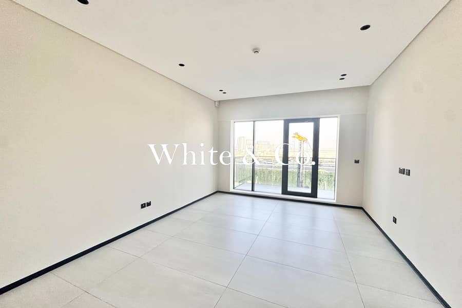 Spacious studio | Fully Upgraded | Pool - Image 2