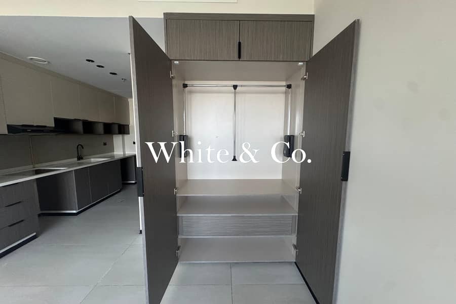 Spacious studio | Fully Upgraded | Pool - Image 7