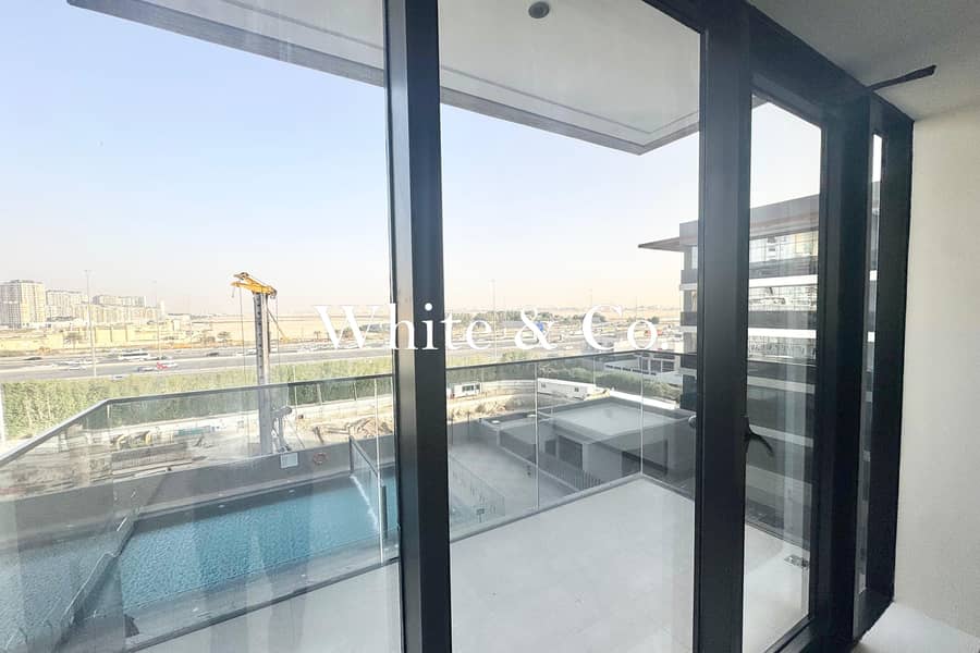 Spacious studio | Fully Upgraded | Pool - Image 9