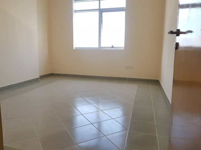 1 month free ! 2bhk rent 29k only with nice finshing  near to safia park