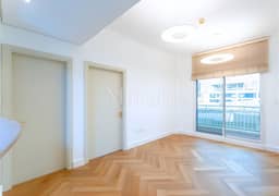 شقة بغرفة نوم واحدة | مزايا 27 ليوان | شرفة | إطلالة على الطريق والمدينة