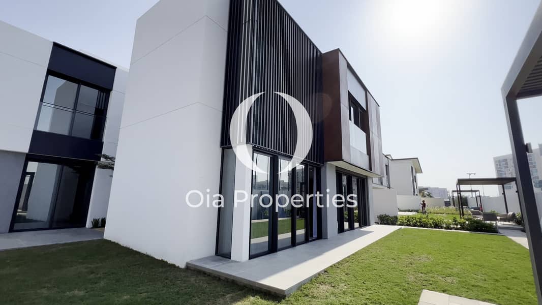 Hot Deal!!!! Corner 5BR Villa | Premium Finishing | Huge Plot