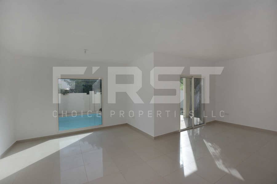 6 Internal Photo of 5 Bedroom Villa in Al Reef Villas (6). jpg