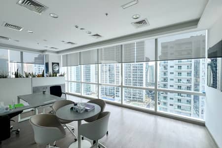 Office for Rent in Business Bay, Dubai - Bright Corner Unit | Unfurnished | Exclusive
