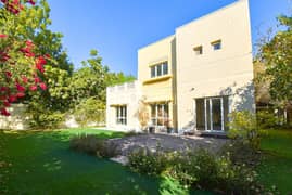 Lake Facing | 4 Bedrooms | Quiet Location