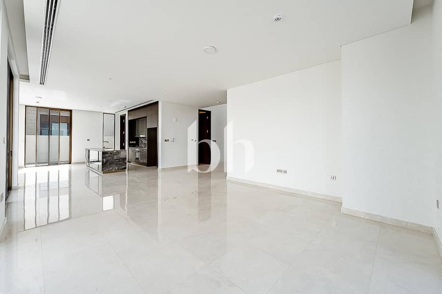 4 Image 0