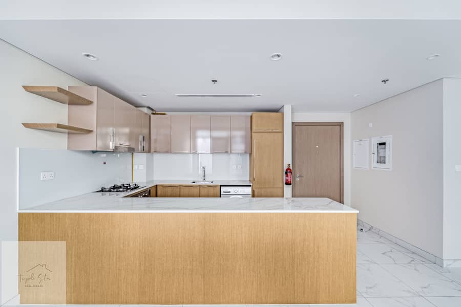 7 104 Azizi Greenfield 7. jpg