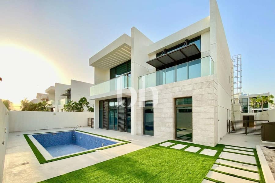Prime location | Exclusive | Contemporary - Image 1