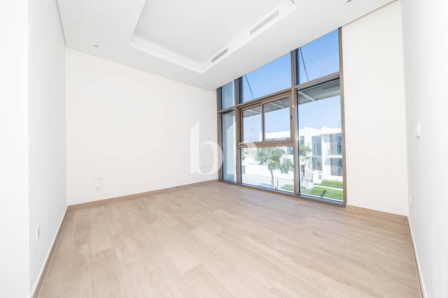 Prime location | Exclusive | Contemporary - Image 13