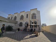 فیلا في حوشي 3 غرف 119999 درهم - 14929890