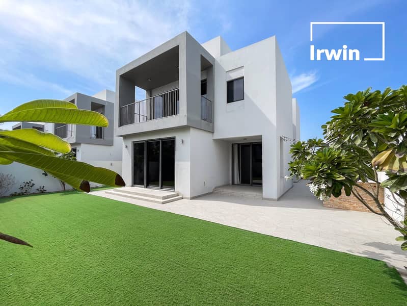 Near Pool And Park I Landscaped Garden With BBQ Near Pool And Park I Landscaped Garden With BBQ