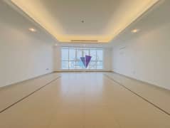 شقة في منطقة الكورنيش 3 غرف 136000 درهم - 14930723