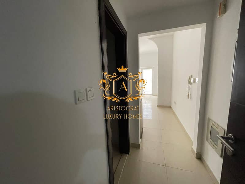5 Corridor _23_11zon. jpg
