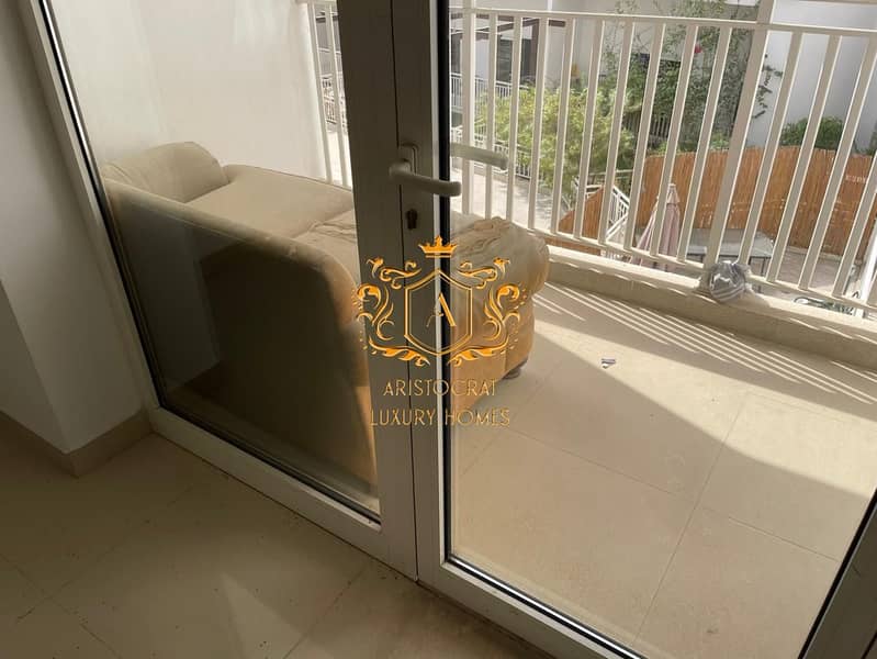 9 Balcony 01_20_11zon. jpg
