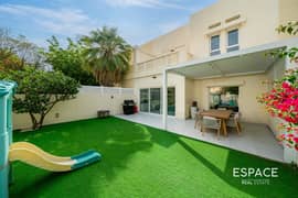فیلا في زلال 2،زلال،البحيرات 3 غرف 6750000 درهم - 5268420