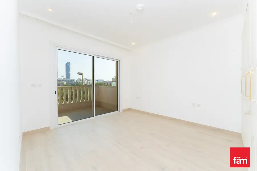 Apartment in Dubai - View 2