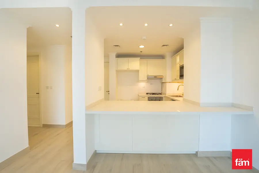 Apartment in Dubai - More