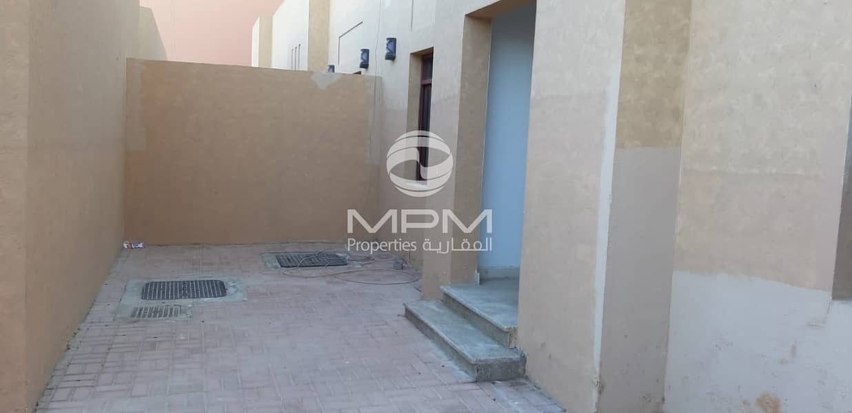Spacious 5 Bedrooms Villa near Bateen Airport Spacious 5 Bedrooms Villa near Bateen Airport