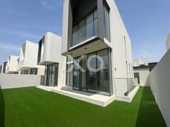 LAGOON FACING | LANDSCAPED | MOVE IN READY