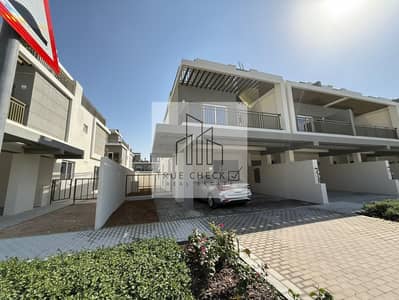 4 Bedroom Townhouse for Sale in DAMAC Hills 2 (Akoya by DAMAC), Dubai - WhatsApp Image 2026-04-22 at 11.58. 47 AM. jpeg 4 Bedroom Townhouse for Sale in DAMAC Hills 2 (Akoya by DAMAC), Dubai - WhatsApp Image 2026-04-22 at 11.58. 47 AM. jpeg