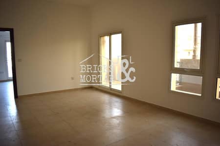 Good Investor Deal | HUGE 1105SQFT | Near Pool Good Investor Deal | HUGE 1105SQFT | Near Pool