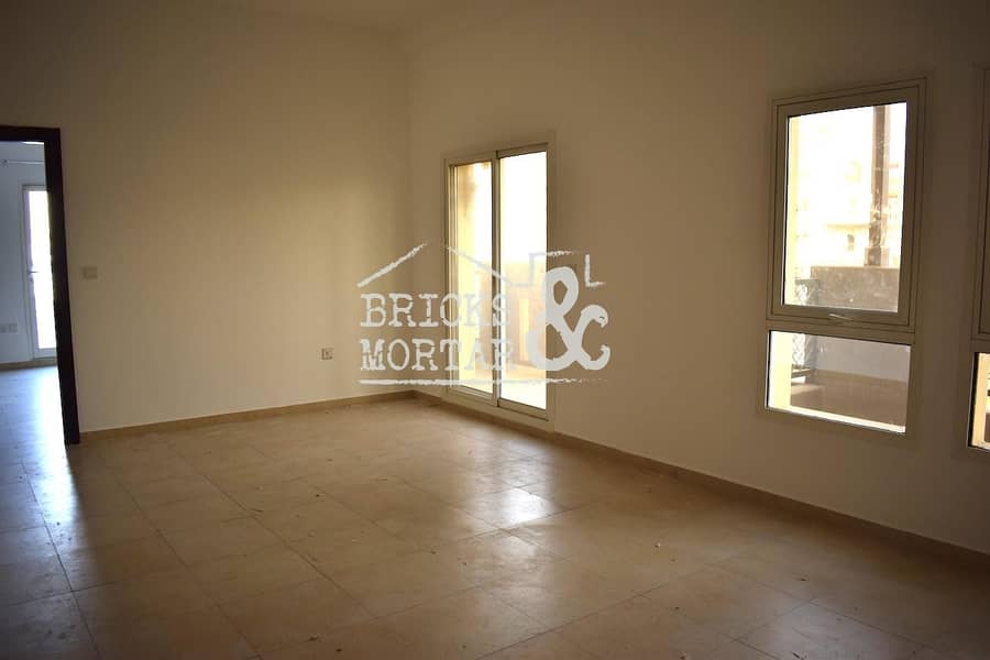 Good Investor Deal | HUGE 1105SQFT | Near Pool Good Investor Deal | HUGE 1105SQFT | Near Pool
