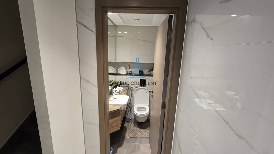 27 PHOTO-2026-04-18-17-08-08 2. jpg