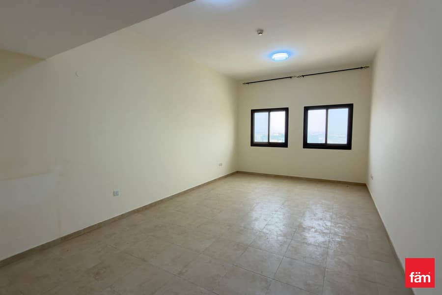 Chiller Free ready to move spacious layout Chiller Free ready to move spacious layout