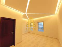 شقة في شارع المطار 1 غرفة 78000 درهم - 14937436