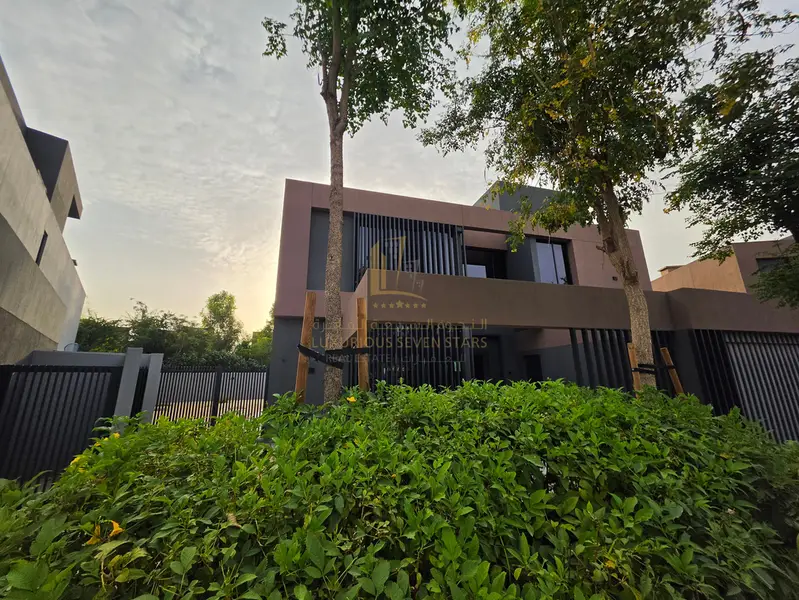 Golden Opportunity to Own a Luxury Villa in Masaar - View 3
