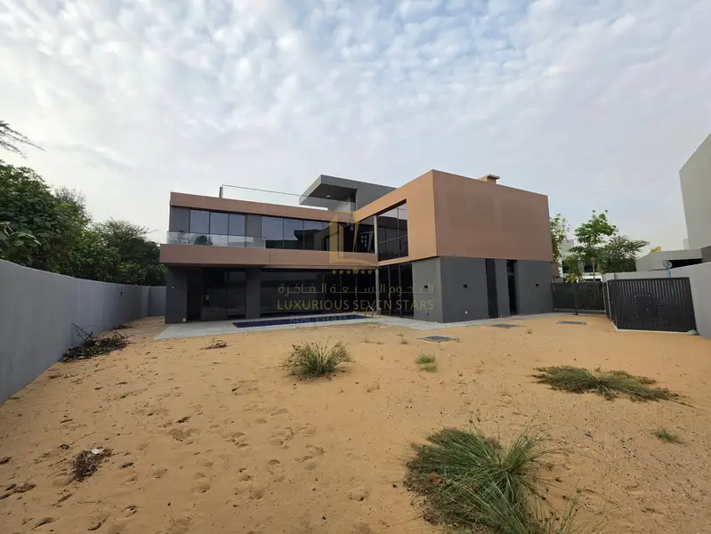 Golden Opportunity to Own a Luxury Villa in Masaar - View 4
