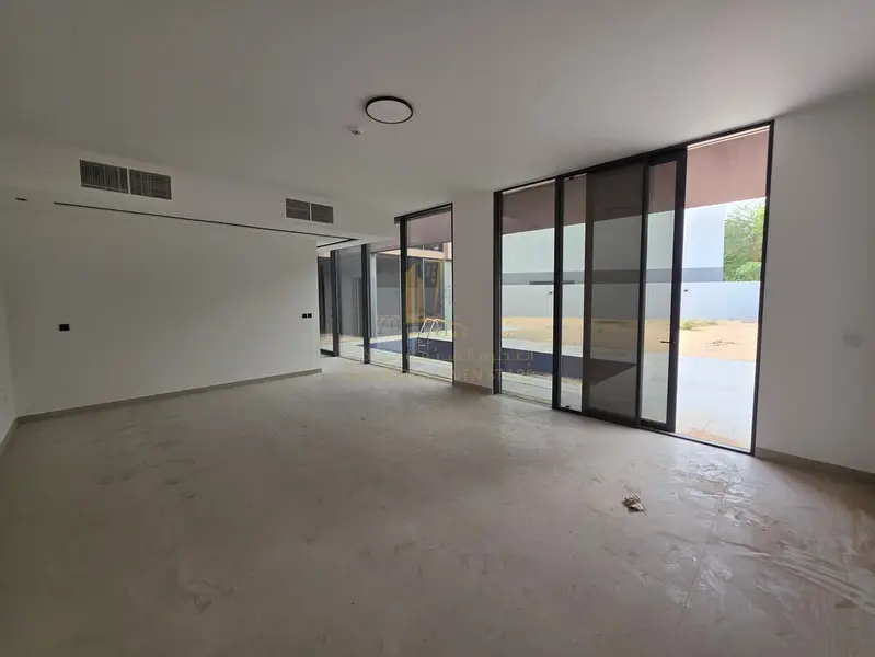 Golden Opportunity to Own a Luxury Villa in Masaar - More