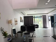 فيلا حصرية | إطلالة على الحديقة | جاهزة للسكن