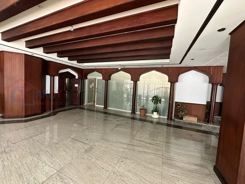 Available Spacious 2 bed in Mankhool area near Spinneys