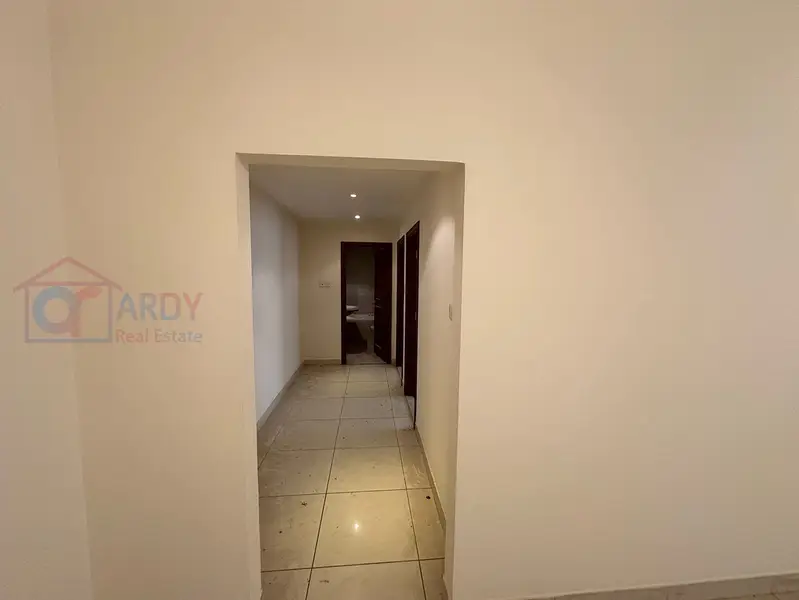 Available Spacious 2 bed in Mankhool area near Spinneys