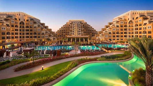 فلیٹ 2 غرفة نوم للبيع في جزيرة المرجان، رأس الخيمة - شقة في بناية كهرمان،باب البحر،جزيرة المرجان 2 غرف 3200000 درهم - 7325585