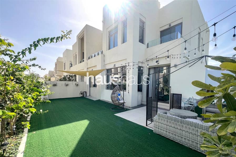 True Corner | Park Backing | Upgraded J Type True Corner | Park Backing | Upgraded J Type