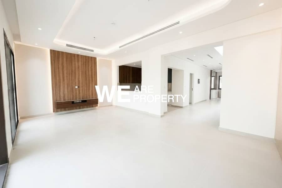 Vacant | Brand New | 4Bed+maid Vacant | Brand New | 4Bed+maid