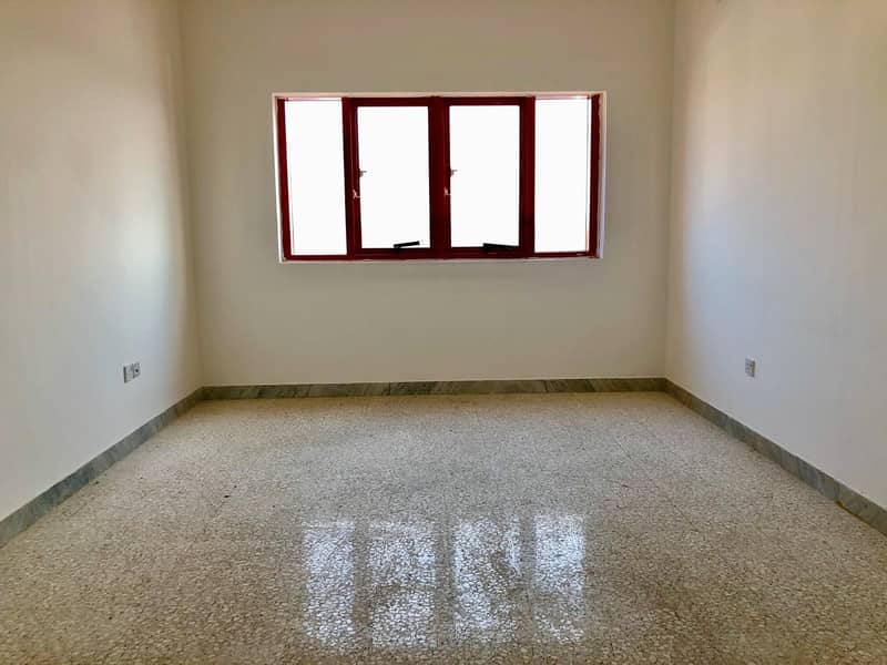 Spacious Nice Apartment 1 Bedroom 2 Bathrooms in Khalidiya Street