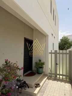 End Corner 3 BR + Maid| Single Row | Upgraded