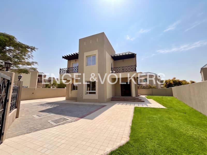 Type C | Well Maintained | Ready to Move In Type C | Well Maintained | Ready to Move In